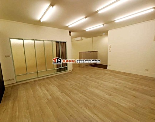 伊通街口*鬧中取靜*屋況佳*適美業*小型辦公 - Image 3
