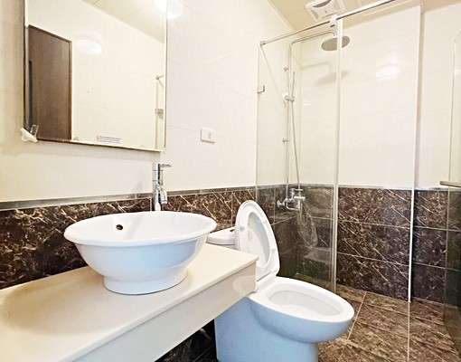 四維街/全新衛浴/雙人床/沙發 - Image 4