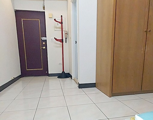 中興大學正門口 - Image 1