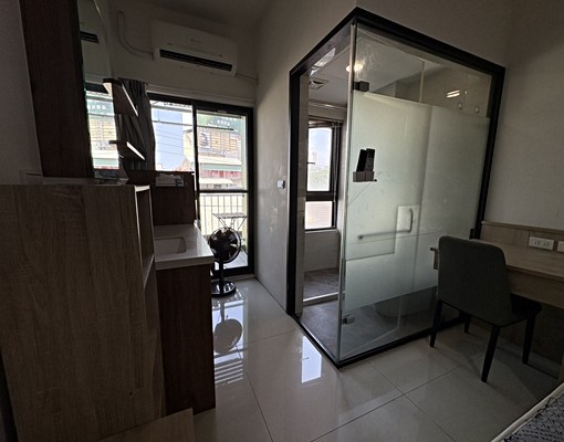 七期小豪宅/全室裝潢大套房/獨洗獨曬/車位可另租 - Image 3