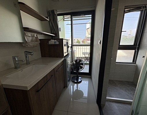 七期小豪宅/全室裝潢大套房/獨洗獨曬/車位可另租 - Image 9