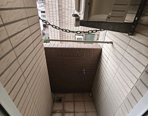 可租補高科大有陽台電梯套房免追垃圾車 - Image 4