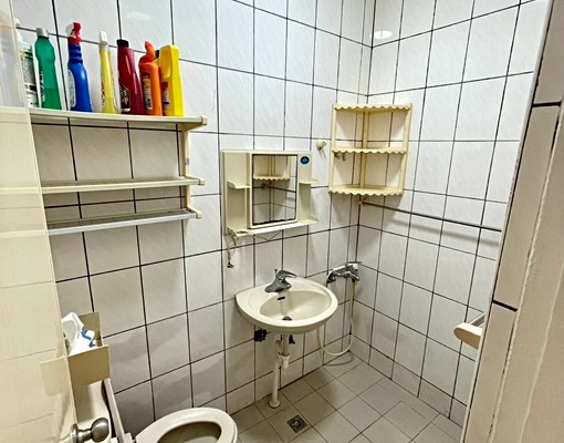 亞東醫院❣️採光通風免爬高格局方正/傢俱齊全/裝潢佳空間大 - Image 9