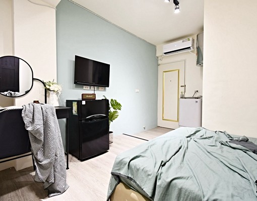 中都市場旁、鄰近三鳳中街，全新裝修、全新家俱電【套房】出租 - Image 1