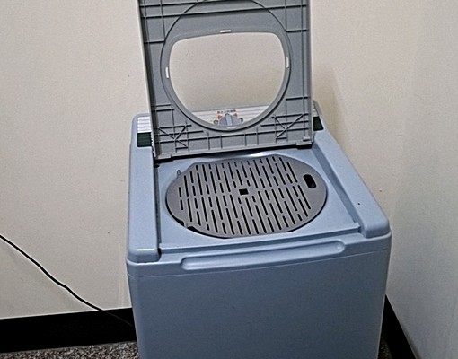電梯，獨立套房有窗户6500元 - Image 9