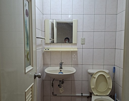 7500元套房電費優待，樂華夜市周邊。 - Image 3