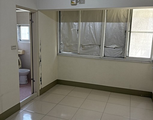 小港捷運機場沿海路上透天店面 - Image 7