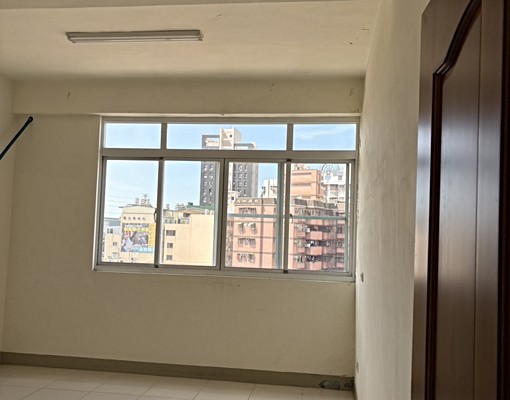 小港捷運機場沿海路上透天店面 - Image 8