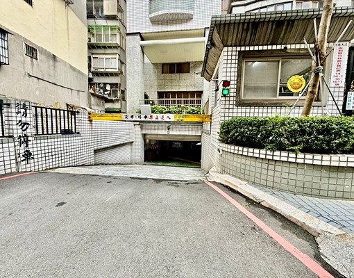 頂溪大4房+坡平車位『辜信諺』買賣找我最安心 - Image 13