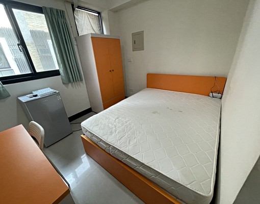 鬧中取靜/電梯套房/地下車位/設備齊全 - Image 1