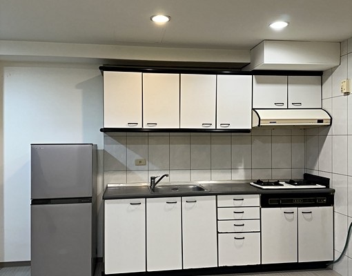蘆洲區長安街23巷全新裝潢電梯大樓 - Image 4