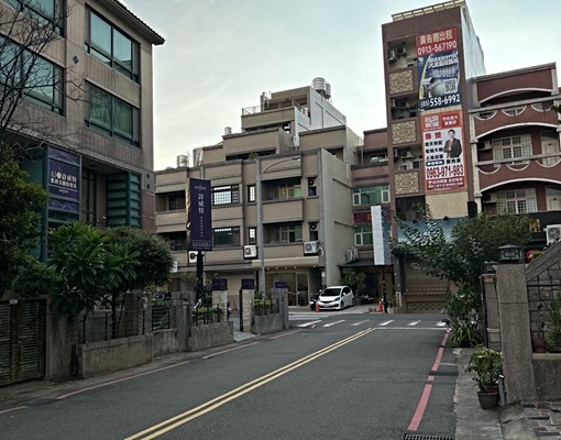 文義街優質獨立陽台大套房(獨洗可貓) - Image 1