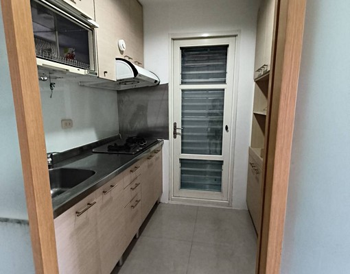 16坪套房｜一房一廳一廚一衛｜重新裝潢｜含雙人床廚具衛浴 - Image 4