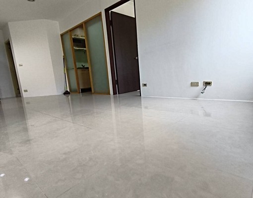 16坪套房｜一房一廳一廚一衛｜重新裝潢｜含雙人床廚具衛浴 - Image 1