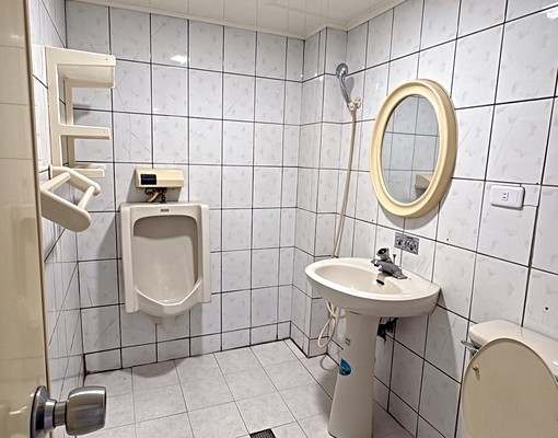 黃金地段三房⭐️中清敦化路口/近水湳經貿 - Image 5