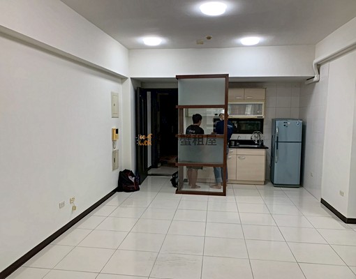 寄居蟹社會住宅🏠安平地院旁新整修電梯兩房~可租補看房加賴 - Image 2