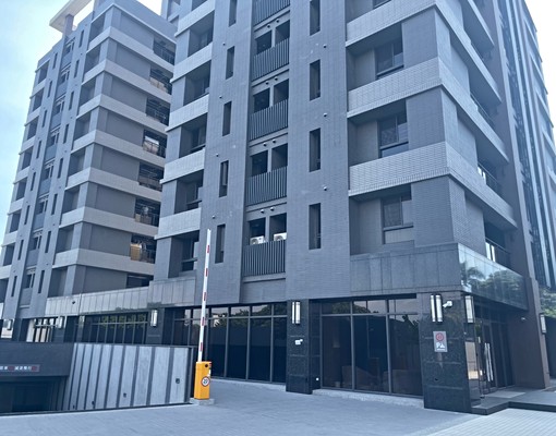 中科台積旁、全新兩房華廈、車位(租) - Image 2