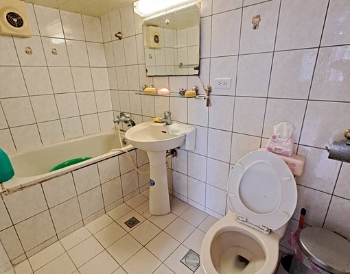 高登屋社區，騎車8分鐘汐科/遠雄，陽台獨立電梯套房，代收垃圾 - Image 10