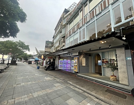 ✨淡水老街✨河景第一排金店面✨1+2樓大空間 - Image 6