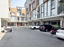 西濱路一段港南重劃~6年屋~..