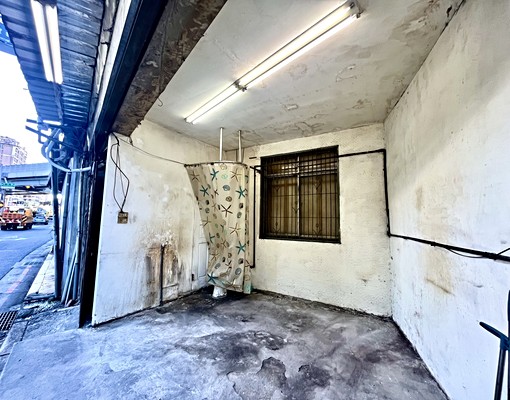 CP值高/一樓馬路店面/可開店工作室使用/3分鐘到景安站 - Image 3