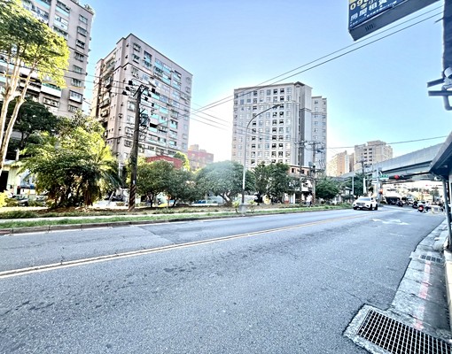 CP值高/一樓馬路店面/可開店工作室使用/3分鐘到景安站 - Image 1