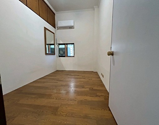 市中心大套房0953517777洽尤S - Image 2