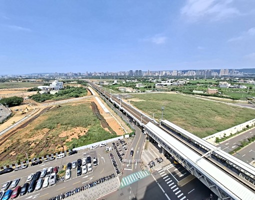 【科園秀玲】豐邑一綻~新莊車站旁~三房+平車 - Image 1