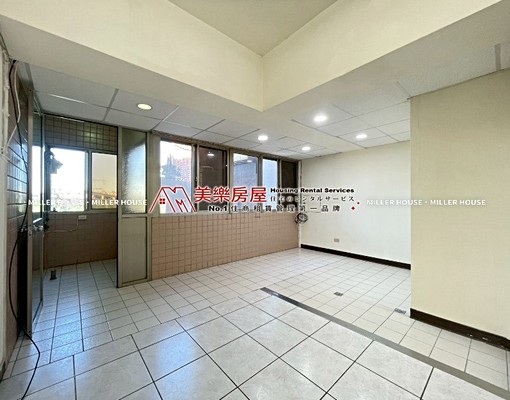 美樂*松山MRT*饒河商圈*平面2房空間大有陽台*住辦皆可* - Image 3