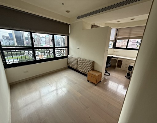 信義計畫區信義錄高級住宅區電梯2+1房出租 - Image 1