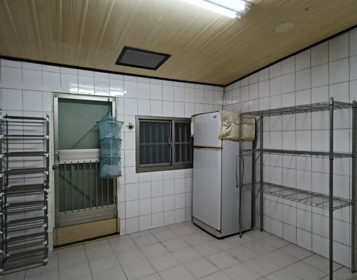 全棟住家/靜巷透天/家電齊/南科10分鐘/附汽機車位 - Image 3