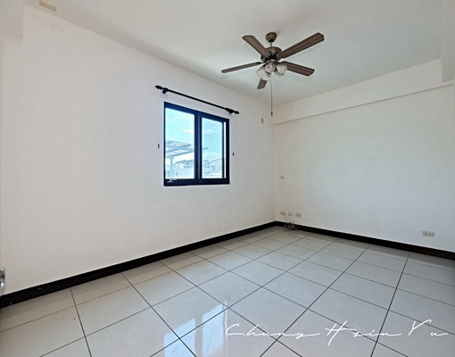 💥南太平家樂福旁|臨路黃金店面✨店住合一 - Image 14