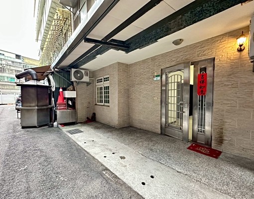 百齡國小生活商圈/一樓車位/可租補可寵物入戶籍/三房住家 - Image 2