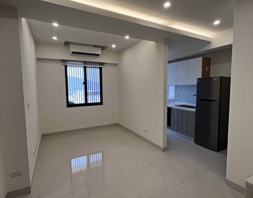 租~仁武霞海特區全新1房1大廳家電全+平面大車位(可隔2房) - Image 6