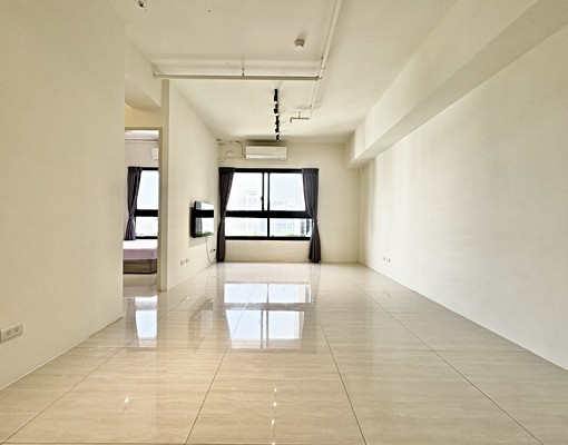 惠宇機捷特區🔥次頂樓✨可租補/報稅🔆另租雙平車、家具齊全 - Image 2