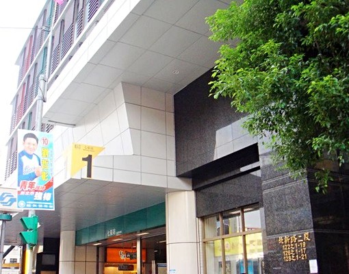 最便利的生活方式到站即到家捷運七張站裝潢屋寬闊的室外美景 - Image 13