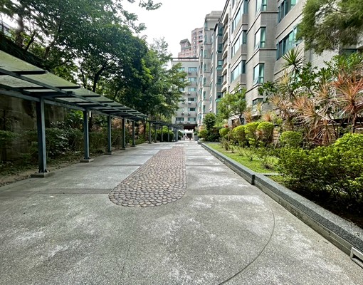 可租補三荷院大三房含平面車位家具家電禁菸禁寵 - Image 11