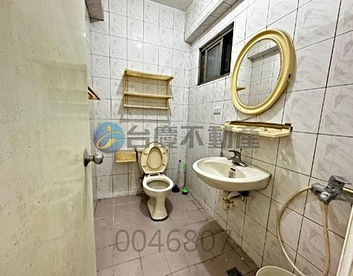 超值!建興商圈整棟5房透天(可租補) - Image 7