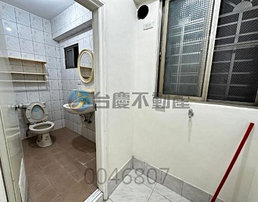 超值!建興商圈整棟5房透天(可租補) - Image 10