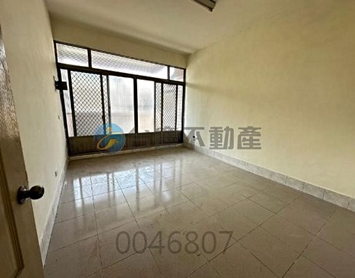 超值!建興商圈整棟5房透天(可租補) - Image 4