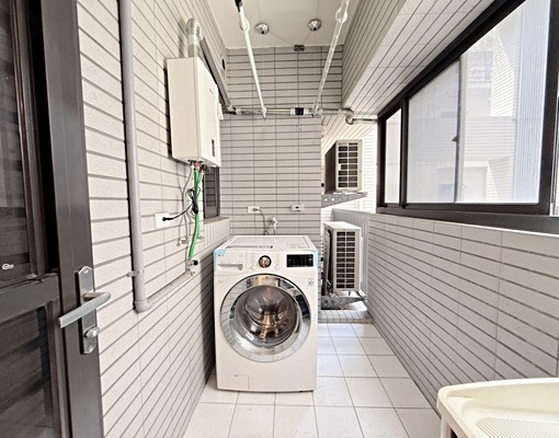 清水精裝潢高樓視野大三房平車一卡入住可租補 - Image 5