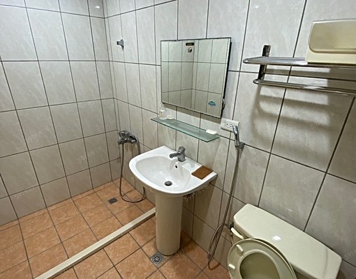 南屯站星巴克向心路/透天店面1～4樓五房可停四台車/可辦公室 - 591租屋網 - Image 16