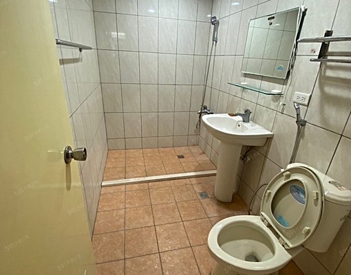 南屯站星巴克向心路/透天店面1~4樓五房可停四台車/可辦公室 - 591租屋網 - Image 12