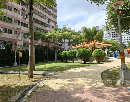 藝文區面公園三房家具全可租補可寵物 - Image 1