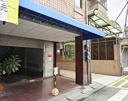 ✨星華包租代管✨新生路上熱鬧透天店面住家 - Image 2
