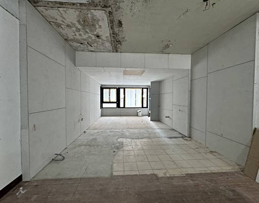 稀有出租正路邊店面1樓＋地下室 - Image 2