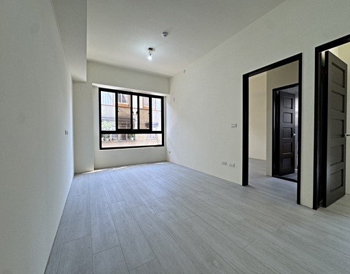 免仲,可補助,逸園全新二房車,家具電可談 - Image 1