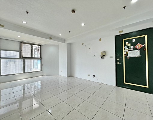 社會住宅/綠野香坡電梯全新粉刷2房/可補助!免服務費 - Image 1