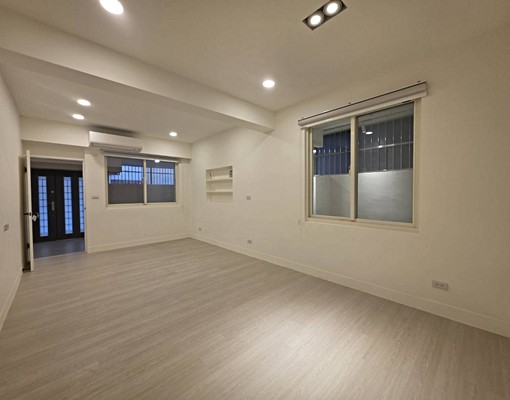 大坪林站★住家商辦皆宜★邊間一樓★全新裝潢★3房大前院 - Image 4