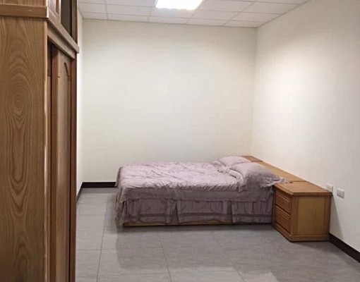 板橋浮洲站透天整棟出租住辦兩用龍興市場邊 - Image 9